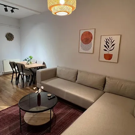 Peaceful And Perfectly Located In Cihangir Apartment Istanbul