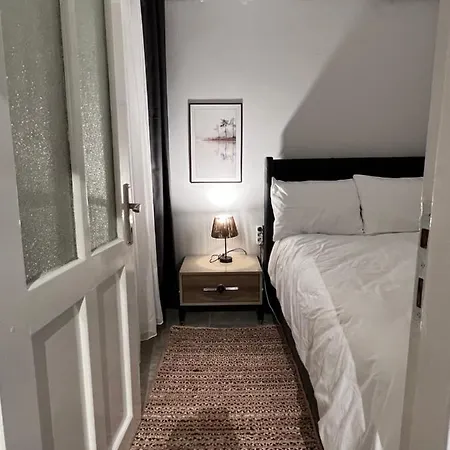 Peaceful And Perfectly Located In Cihangir Apartment